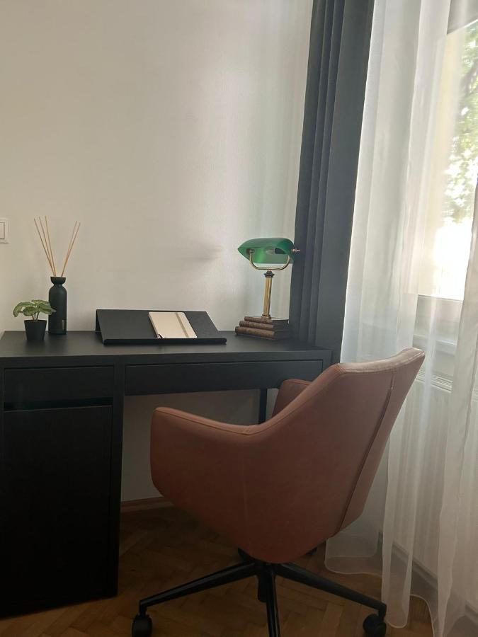 Apartment 5 Min Schoenbrunn Gloriette, Direct To City Center, Free Parking Viena Exterior foto