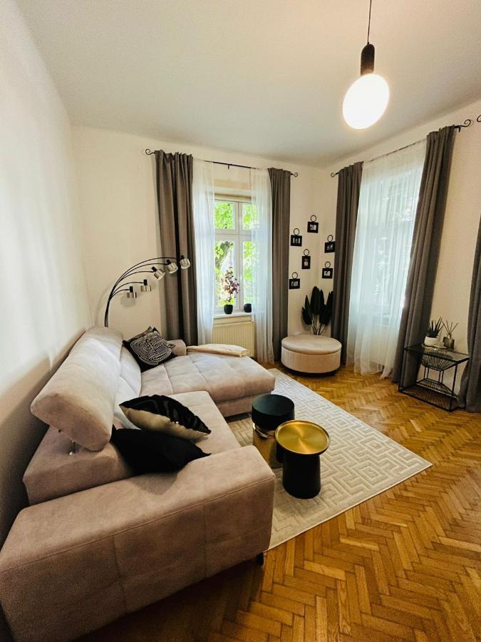 Apartment 5 Min Schoenbrunn Gloriette, Direct To City Center, Free Parking Viena Exterior foto
